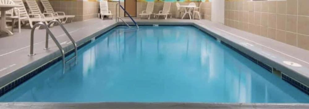 Days Inn By Wyndham Kansas City International Airport Exteriör bild