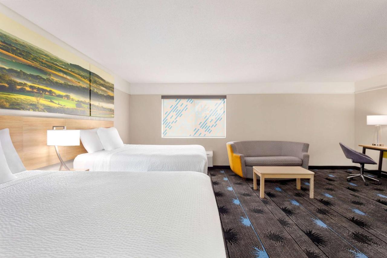 Days Inn By Wyndham Kansas City International Airport Exteriör bild
