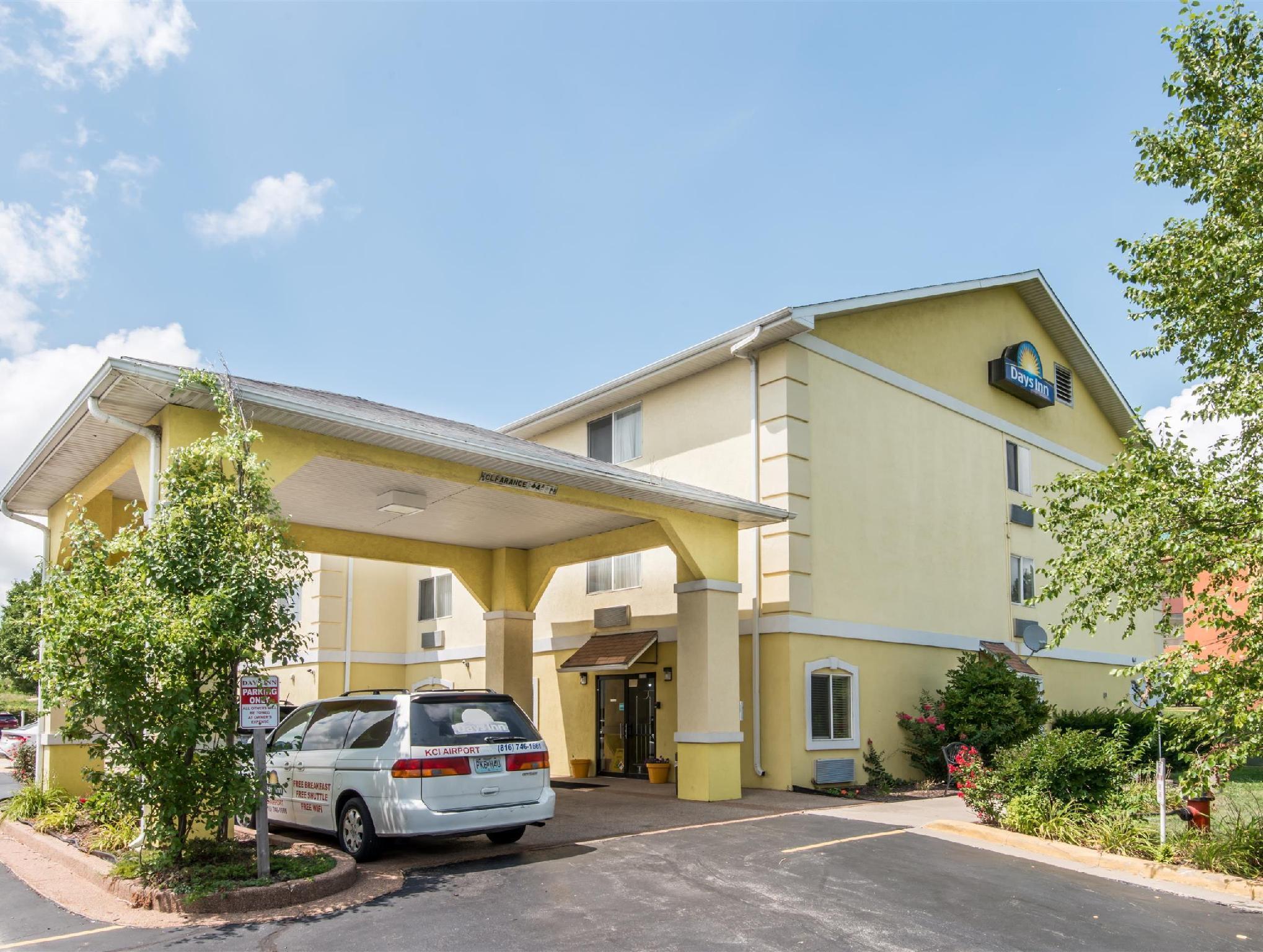 Days Inn By Wyndham Kansas City International Airport Exteriör bild